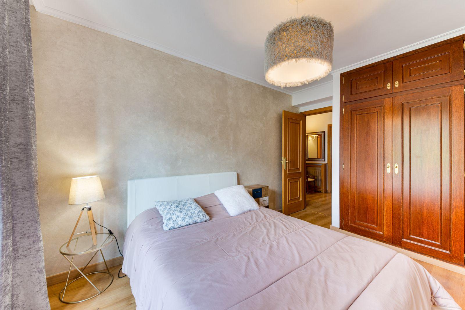 CASA ADOSADA EN LLOGUER ALS VILARS