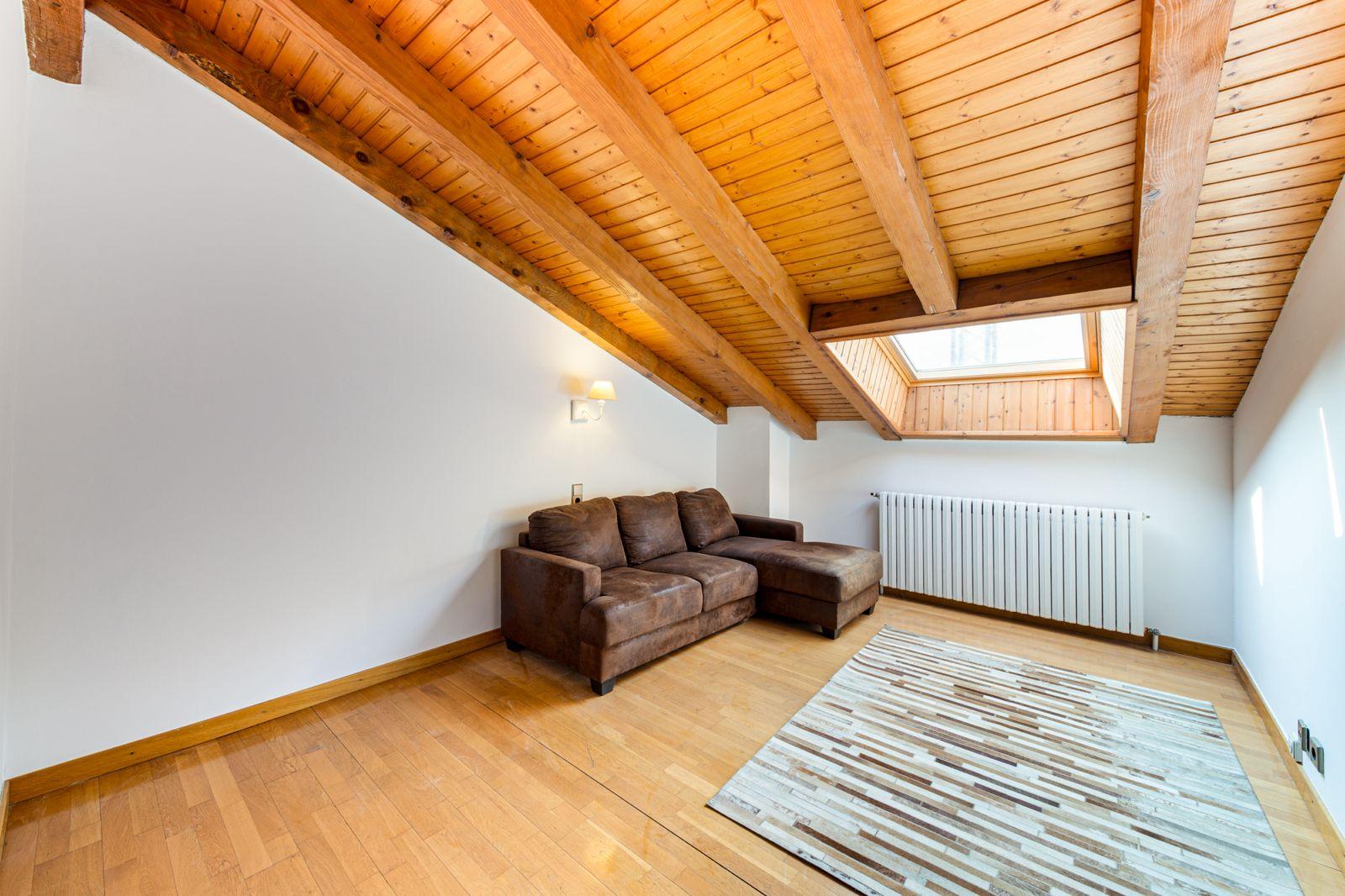 CASA ADOSADA EN LLOGUER ALS VILARS