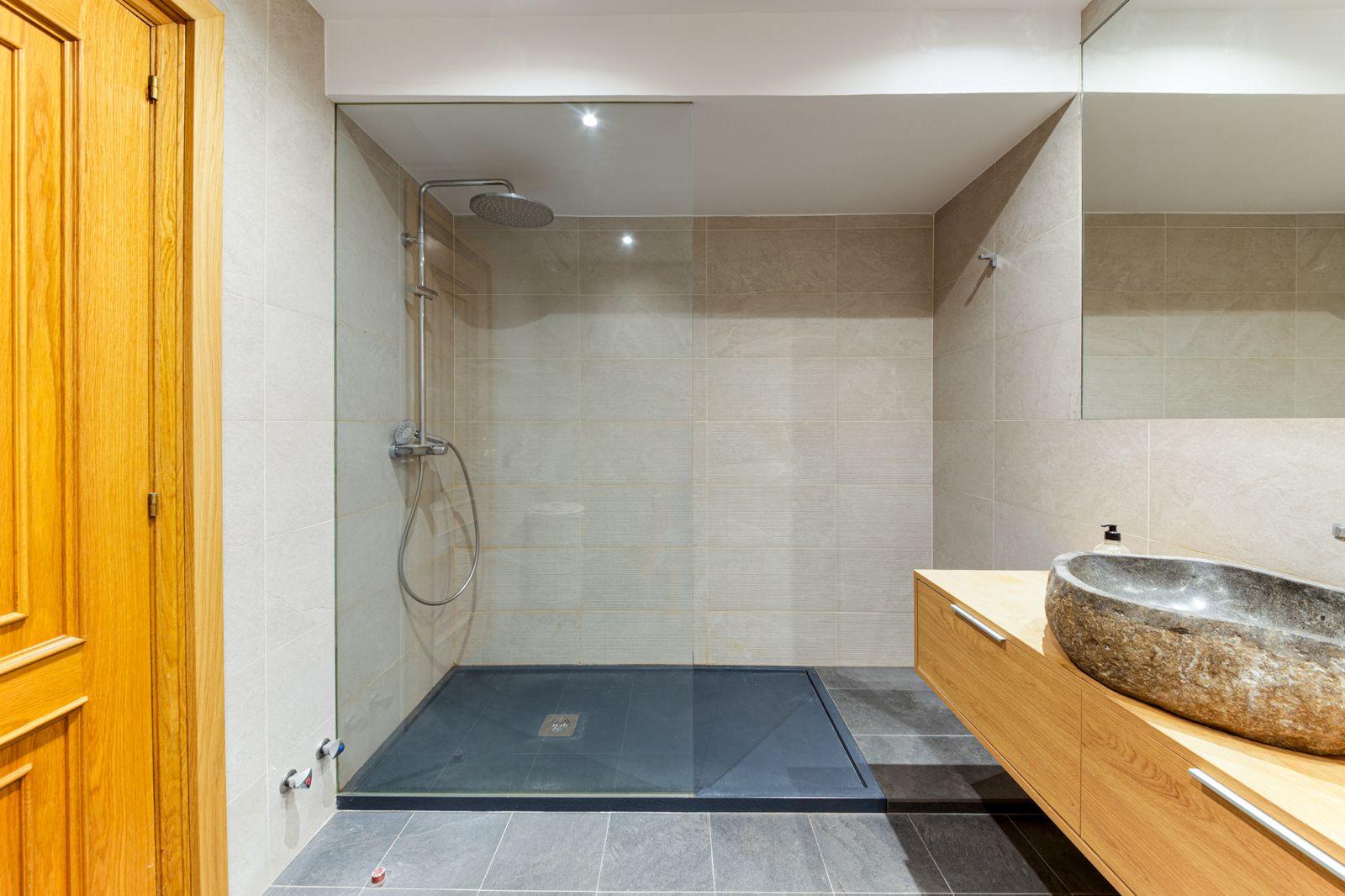 CASA ADOSADA EN LLOGUER ALS VILARS