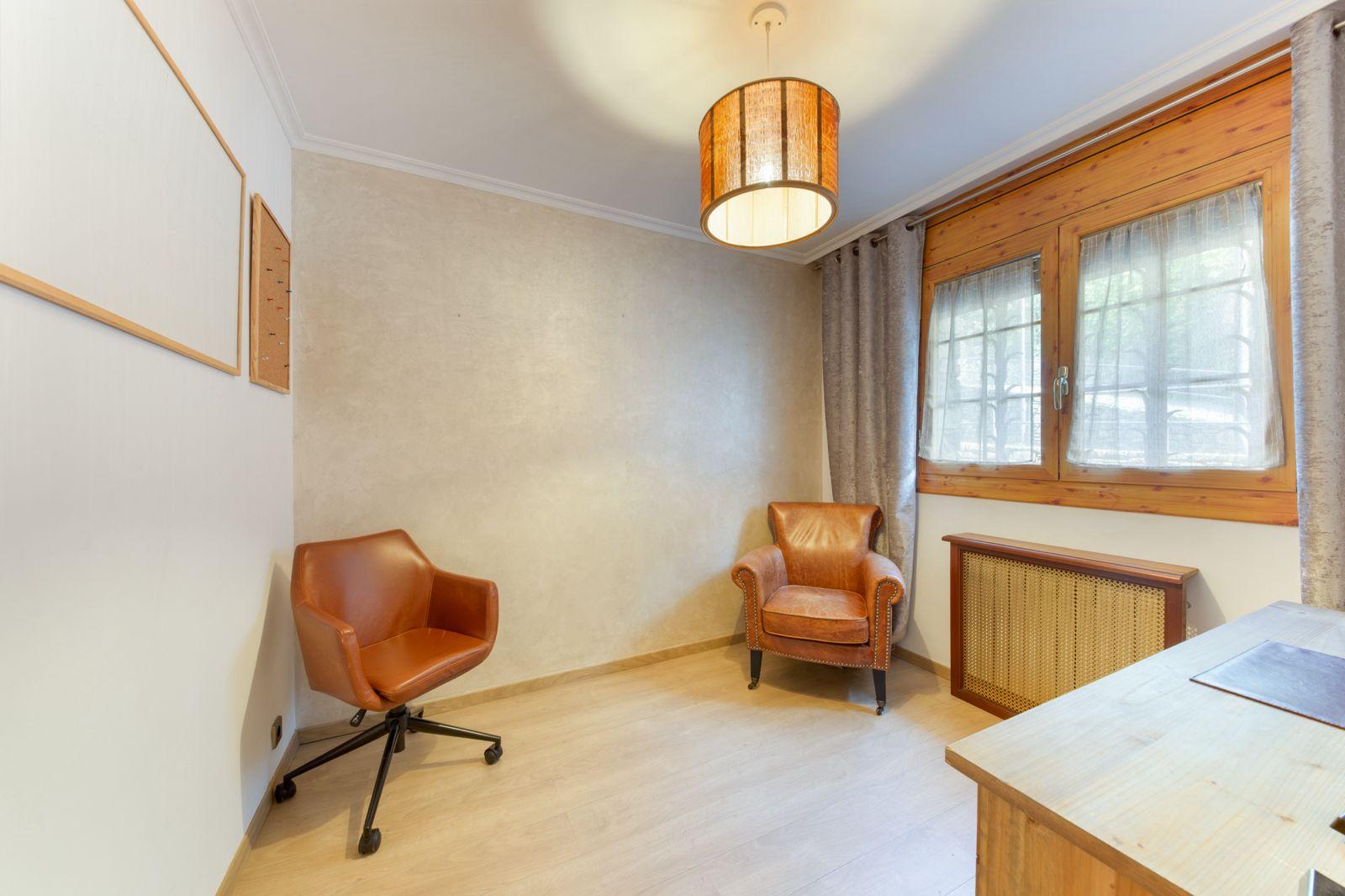 CASA ADOSADA EN LLOGUER ALS VILARS