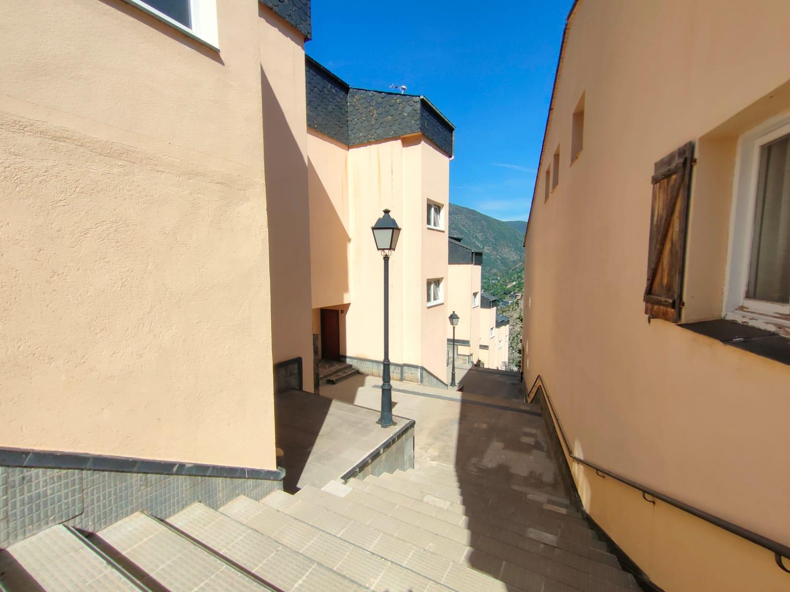 PIS EN VENDA A CAN NOGUÉ