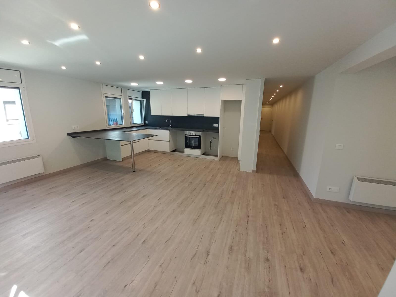 Piso en venta en Santa Coloma, 3 habitaciones, 110 metros