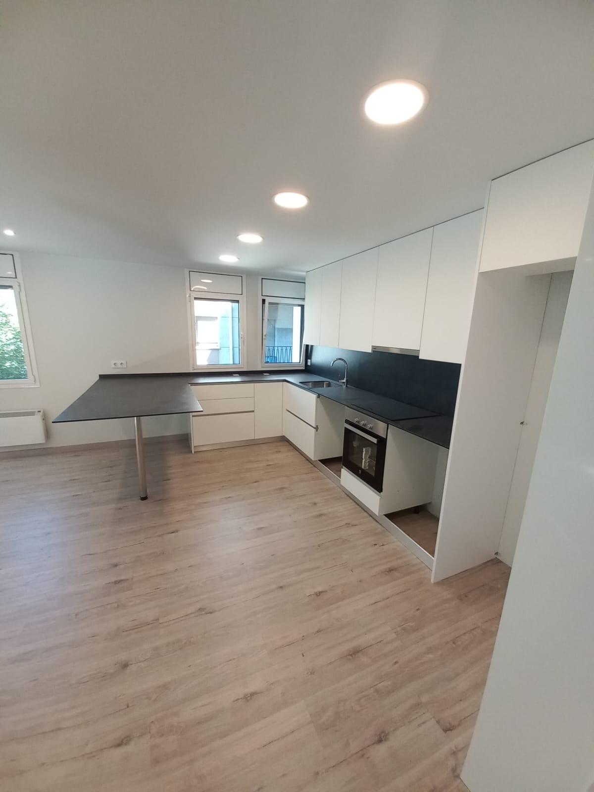 Piso en venta en Santa Coloma, 3 habitaciones, 110 metros