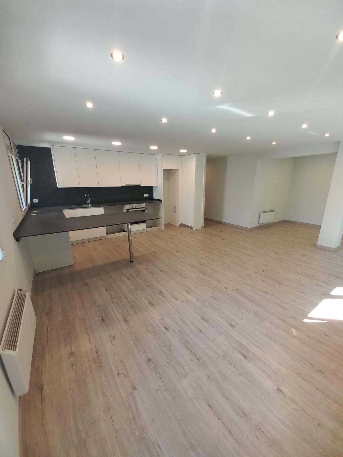 Piso en venta en Santa Coloma, 3 habitaciones, 110 metros