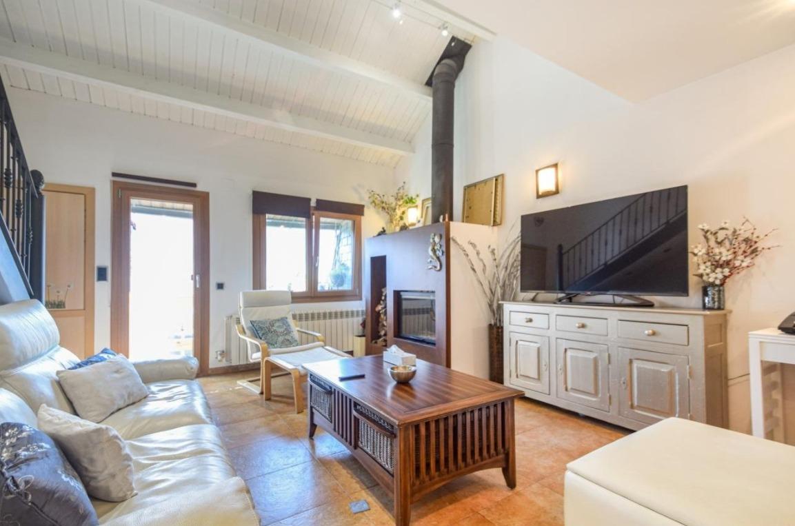 CASA ADOSSADA EN VENDA A SISPONY