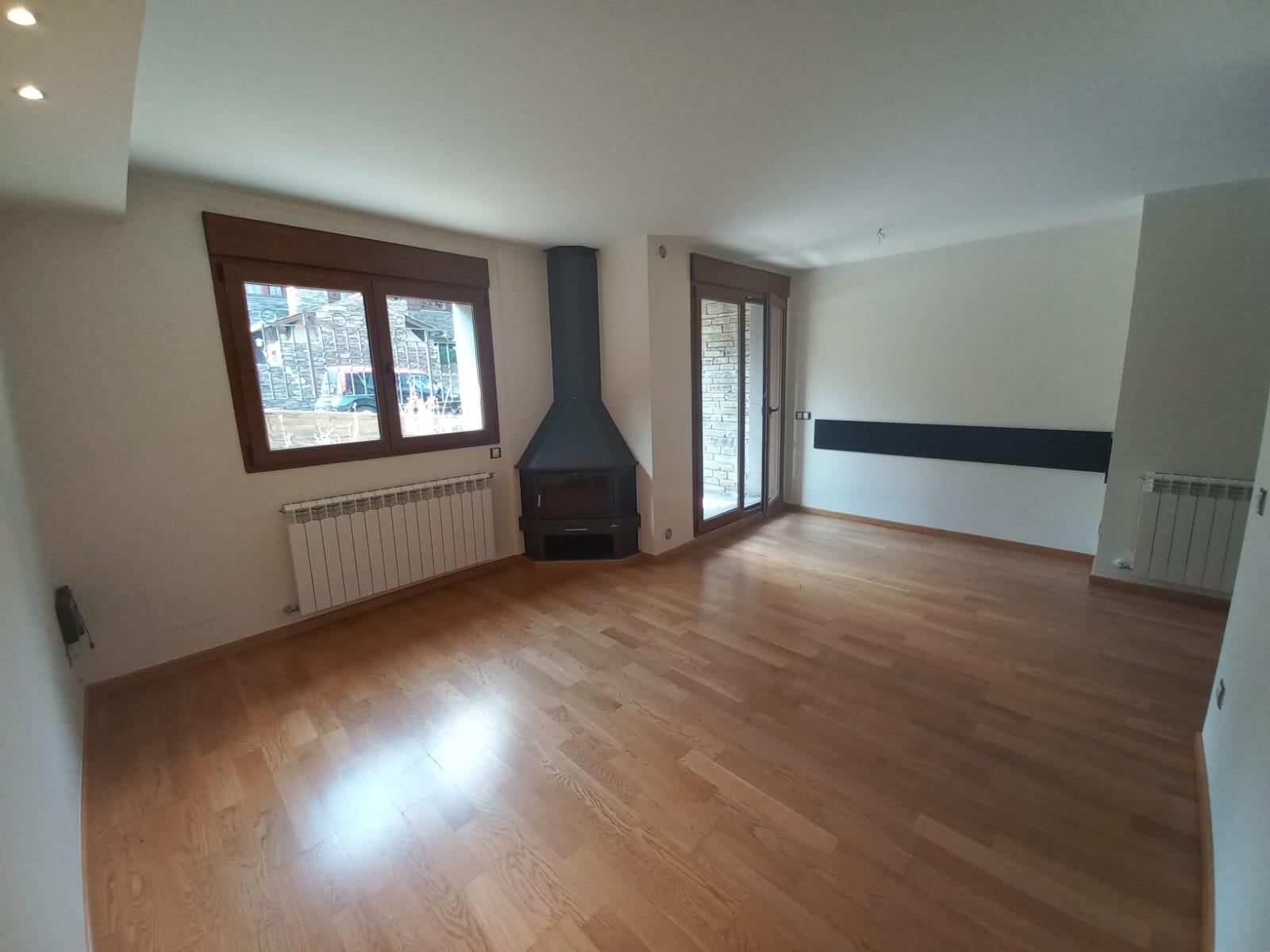 Piso en venta en Ordino, 2 habitaciones, 80 metros