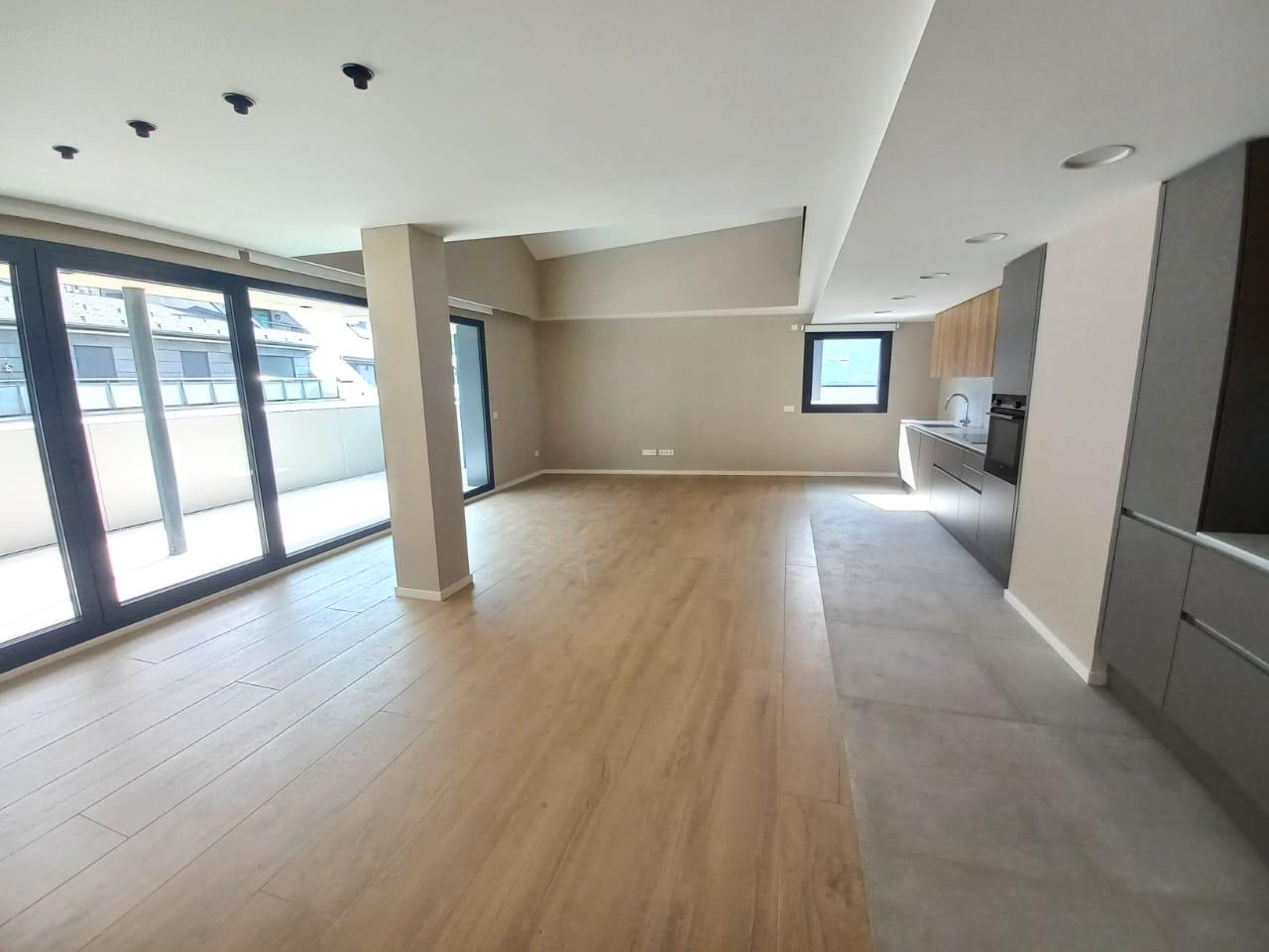 Piso de alquiler en Escaldes Engordany, 4 habitaciones, 230 metros