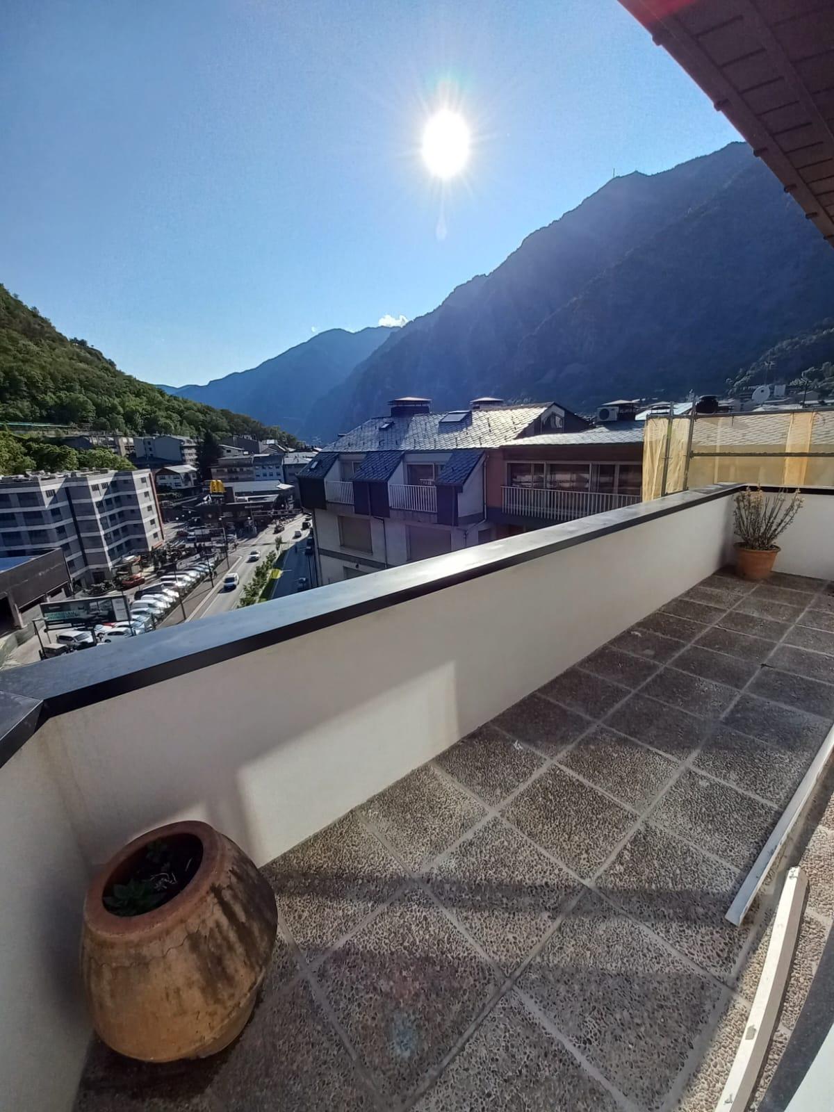 Piso de alquiler en Andorra la Vella, 3 habitaciones, 160 metros