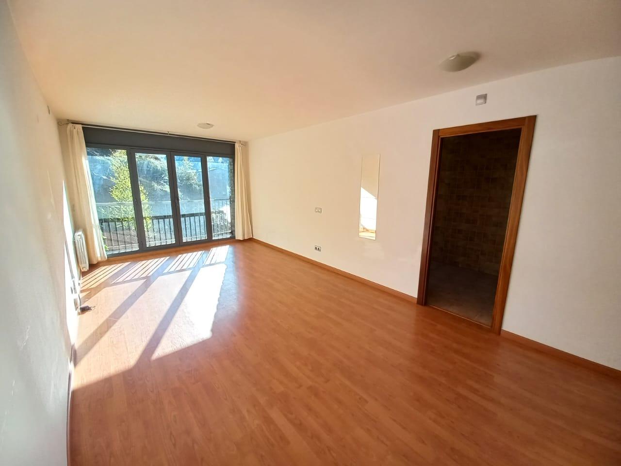 Piso de alquiler en Canillo, 2 habitaciones, 80 metros