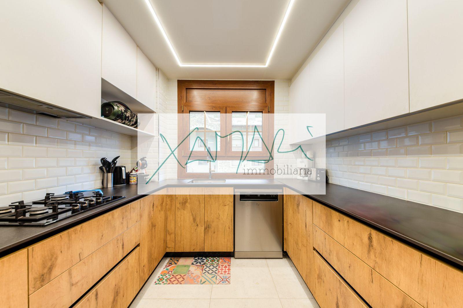 Piso en venta en La Cortinada, 3 habitaciones, 118 metros