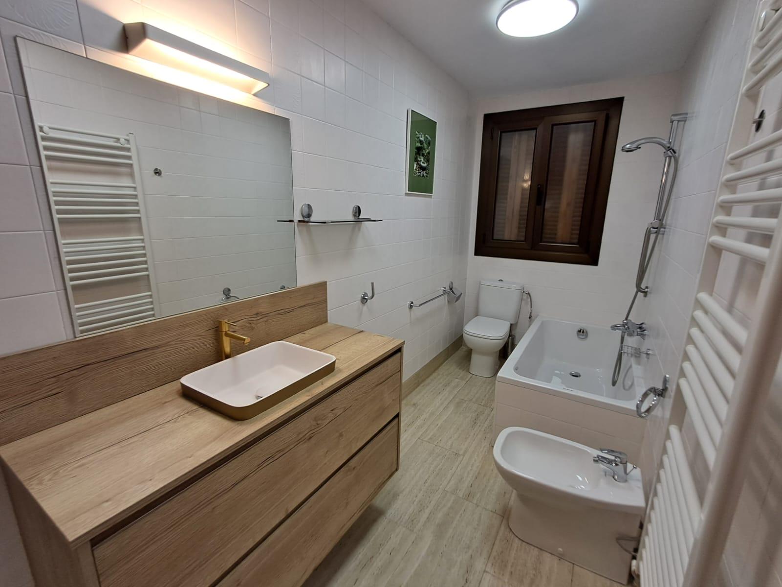 Piso de alquiler en Escaldes Engordany, 3 habitaciones, 110 metros