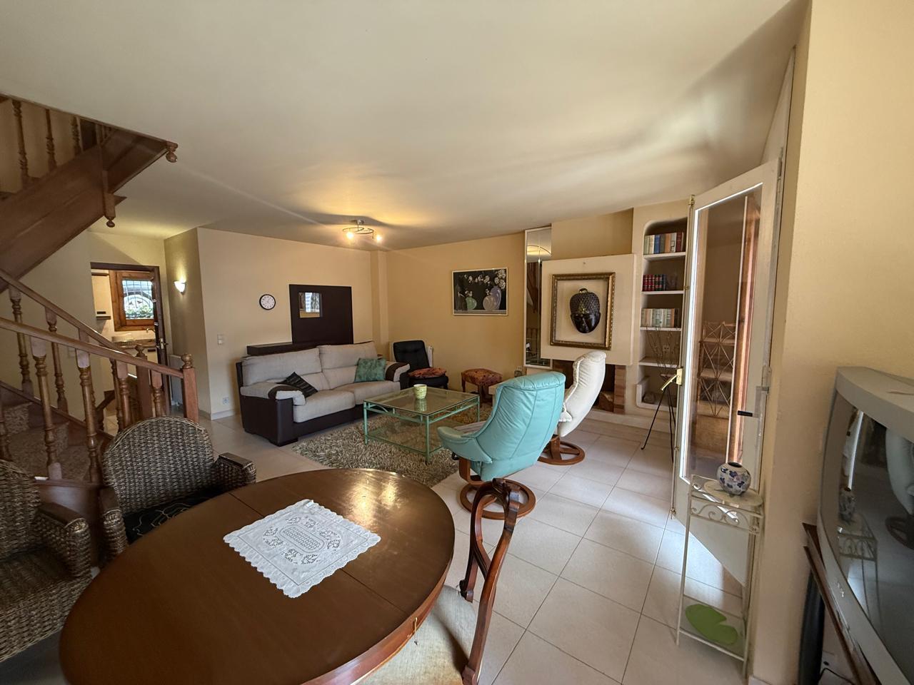 CASA ADOSSADA EN VENDA A ESCALDES