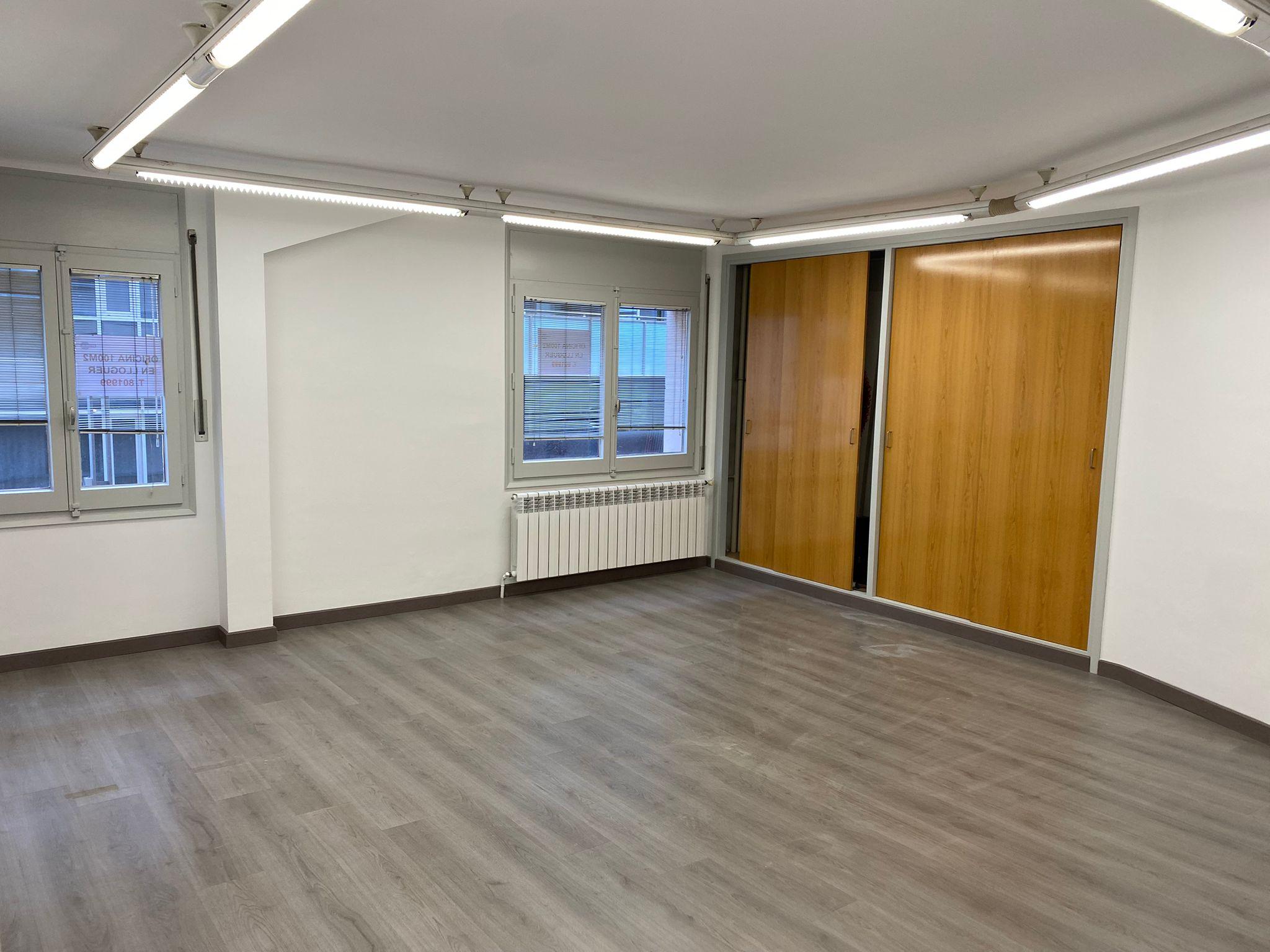 Despacho de alquiler en Andorra la Vella, 4 habitaciones, 100 metros