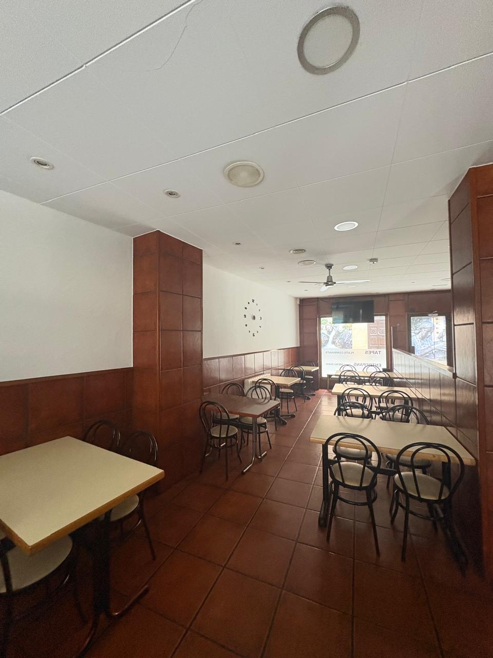 Local comercial de alquiler en Escaldes Engordany, 100 metros