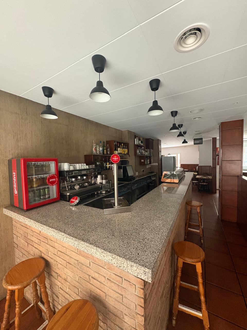 Local comercial de alquiler en Escaldes Engordany, 100 metros