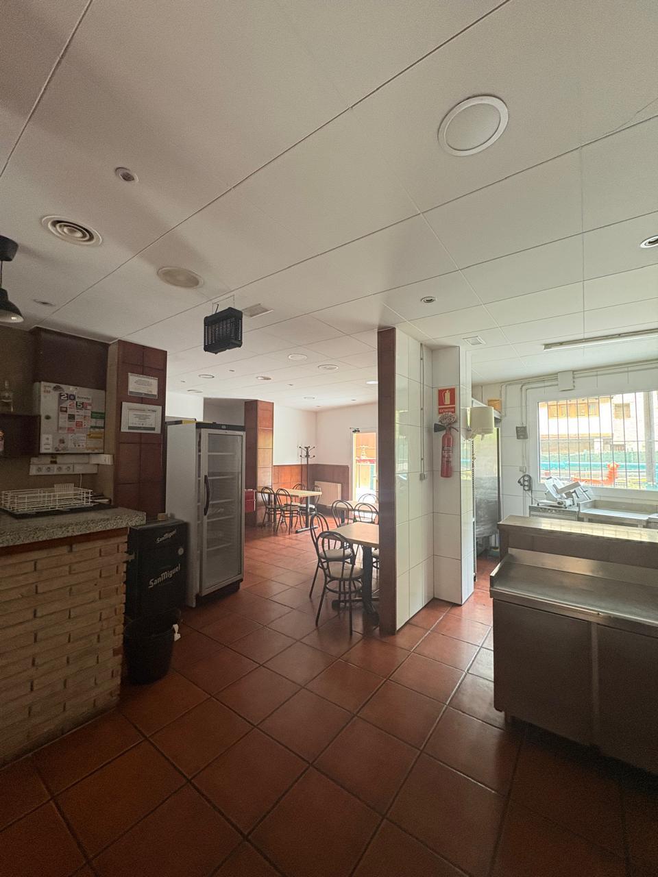 Local comercial de alquiler en Escaldes Engordany, 100 metros