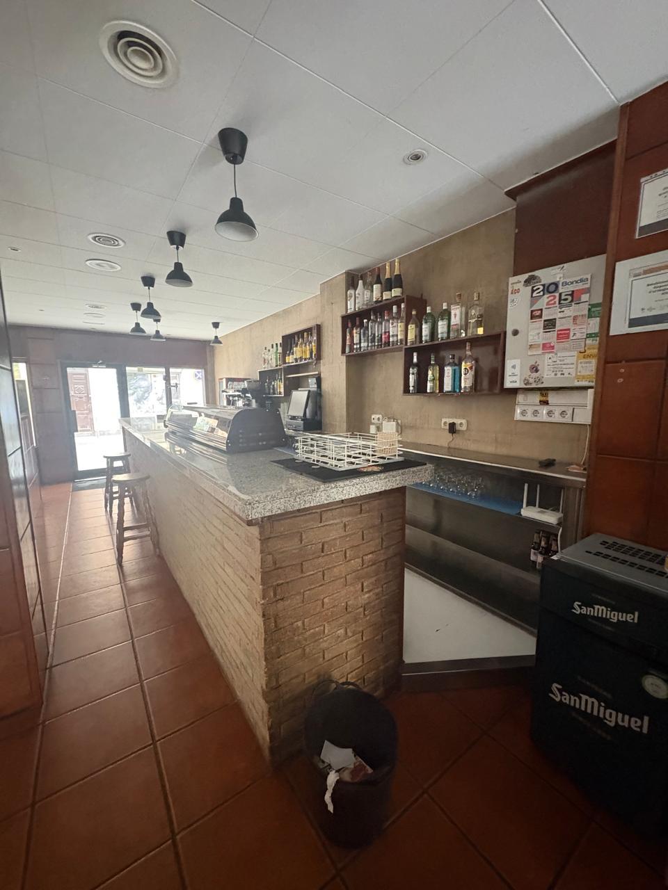 Local comercial de alquiler en Escaldes Engordany, 100 metros